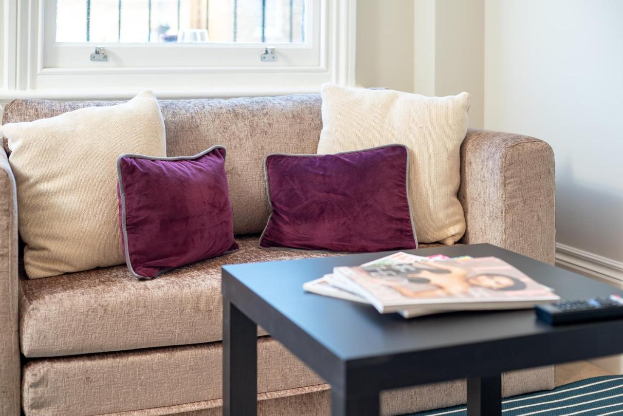 לונדון Capital Sloane Street Studio With Balcony מראה חיצוני תמונה